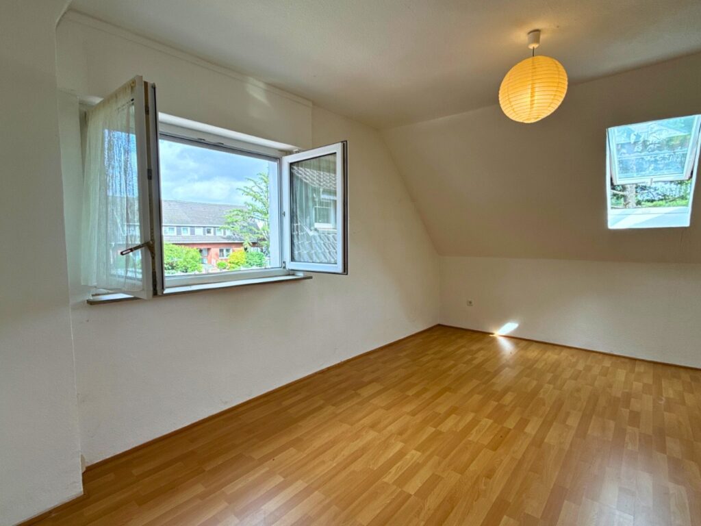 Schlafzimmer Dachgeschoss II